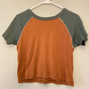 American Eagle Cropped T-Shirt, Size S, Brown, Green